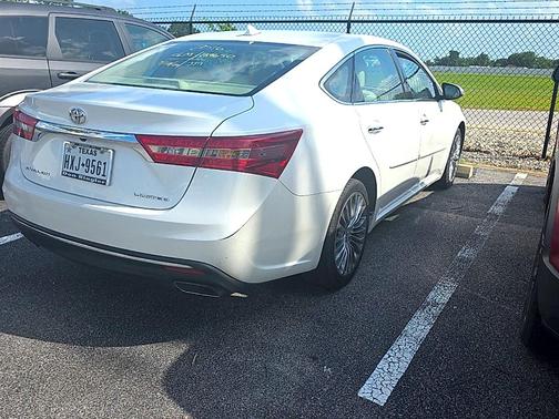 Blizzard Pearl 2016 Toyota Avalon Limited