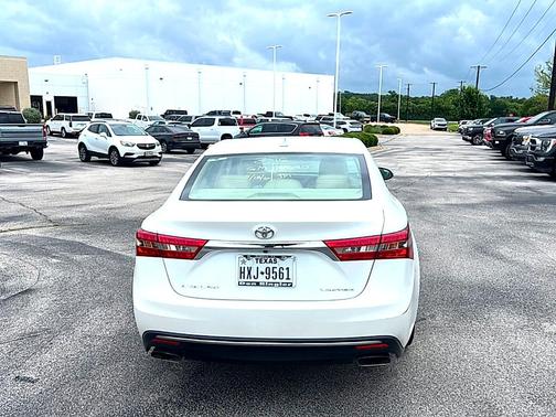 Blizzard Pearl 2016 Toyota Avalon Limited