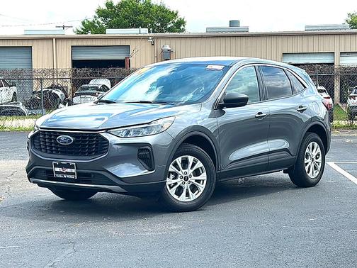 Carbonized Gray Metallic 2024 Ford Escape Active