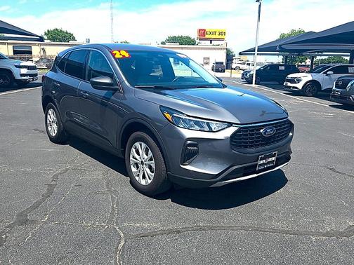 Carbonized Gray Metallic 2024 Ford Escape Active