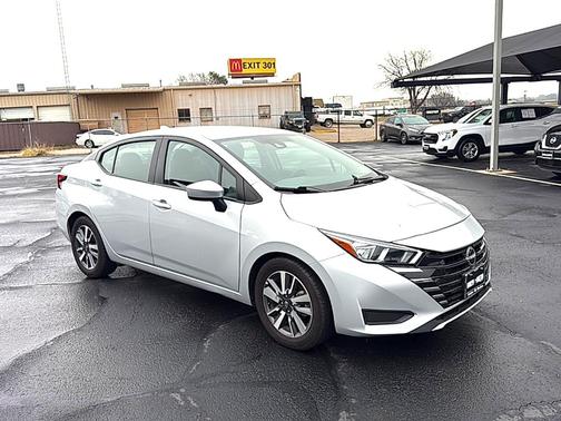 2023 Nissan Versa 1.6 SV