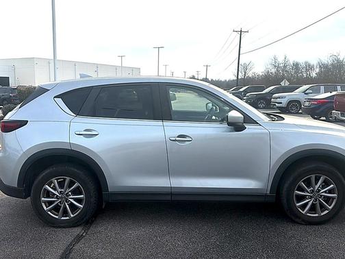 2022 Mazda CX-5 2.5 S Preferred Package