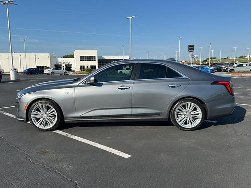 2022 Cadillac CT4 Premium Luxury