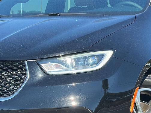 2025 Chrysler Pacifica Pinnacle