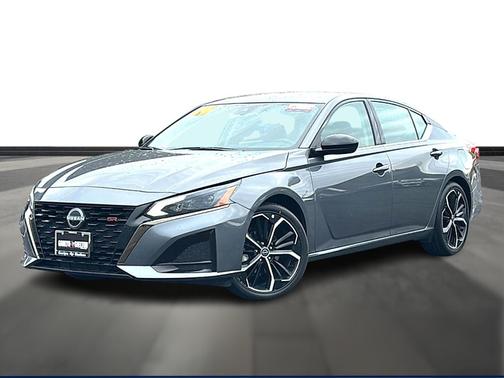 Gun Metallic 2024 Nissan Altima 2.5 SR