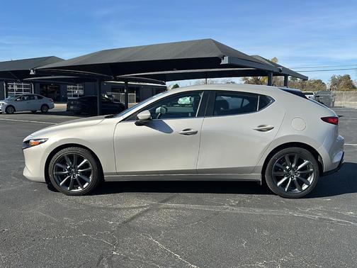 2024 Mazda Mazda3 FWD w/Preferred Package