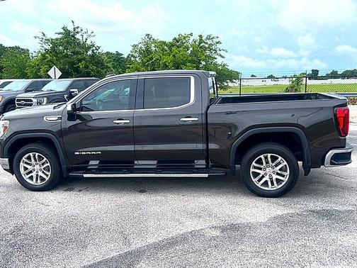 Brownstone Metallic 2021 GMC Sierra 1500 SLT