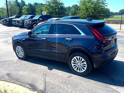 Stellar Black Metallic 2024 Cadillac XT4 Luxury