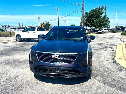 Stellar Black Metallic 2024 Cadillac XT4 Luxury