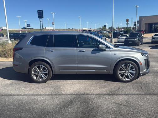 2024 Cadillac XT6 Premium Luxury FWD