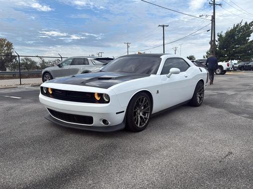 2016 Dodge Challenger R/T Scat Pack