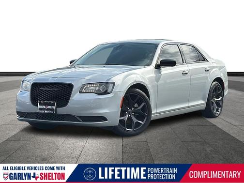 2023 Chrysler 300 Touring