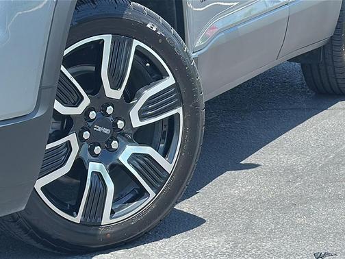 2021 GMC Acadia SLT