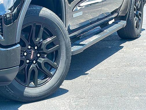Onyx Black 2022 GMC Sierra 1500 Elevation