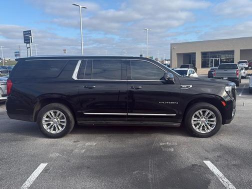 2023 GMC Yukon XL SLT