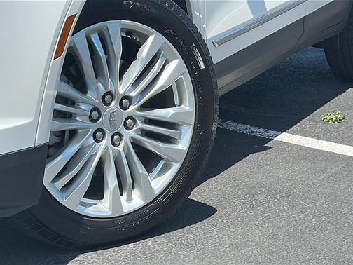 2018 Cadillac XT5 Premium Luxury