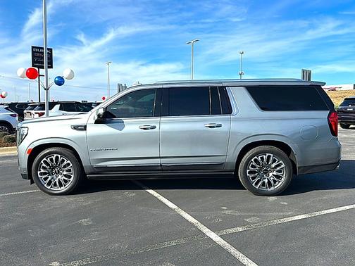 2023 GMC Yukon XL Denali Ultimate