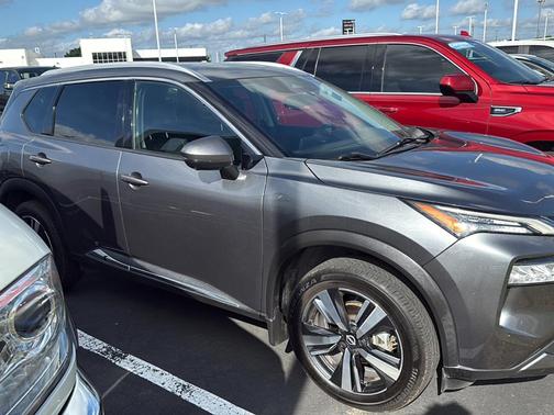 2022 Nissan Rogue SL