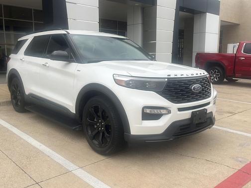 2023 Ford Explorer ST-Line