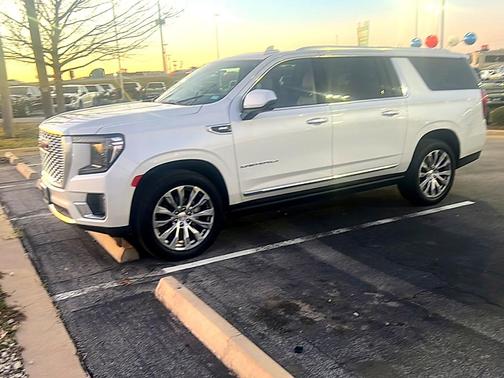 2023 GMC Yukon XL Denali