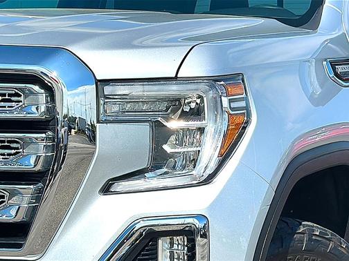 Quicksilver Metallic 2020 GMC Sierra 1500 SLT