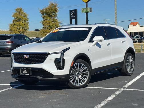 2025 Cadillac XT4 Premium Luxury