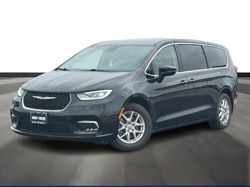 2023 Chrysler Pacifica Touring-L