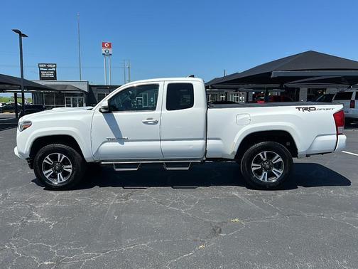 2016 Toyota Tacoma TRD Sport