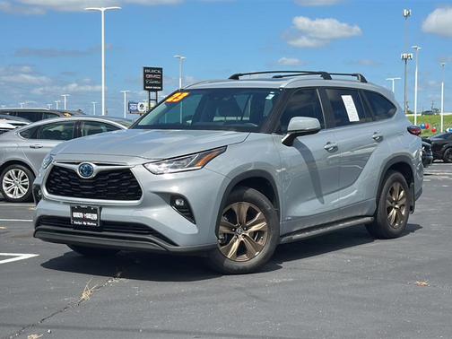 2023 Toyota Highlander Hybrid Bronze Edition