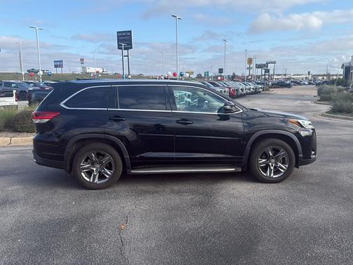 2019 Toyota Highlander Limited Platinum