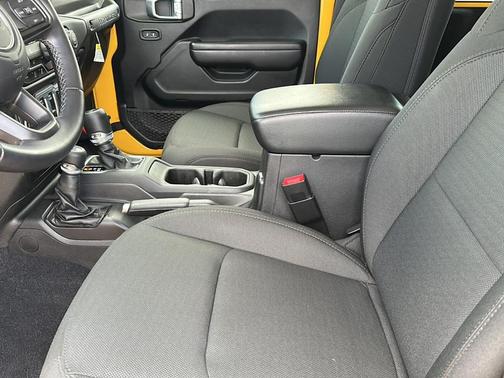 2021 Jeep Wrangler Sport
