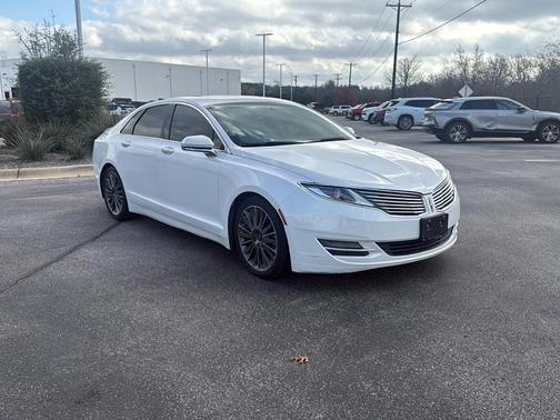 2016 Lincoln MKZ Base