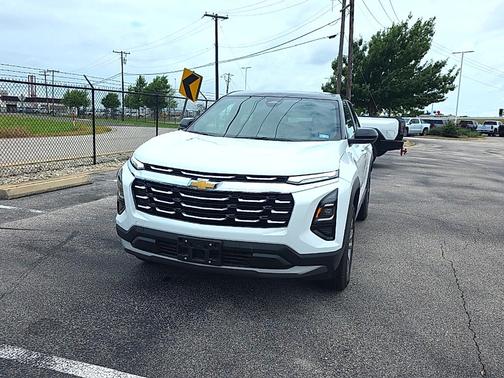 Summit White 2025 Chevrolet Equinox LT
