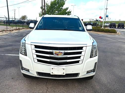 2019 Cadillac Escalade Luxury