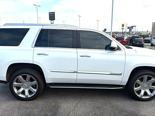 2019 Cadillac Escalade Luxury