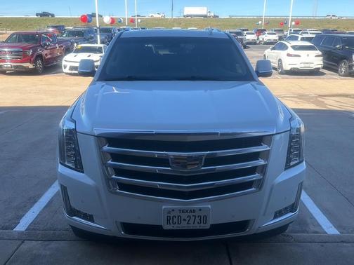 2018 Cadillac Escalade Luxury