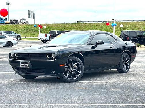 Pitch Black Clearcoat 2023 Dodge Challenger SXT