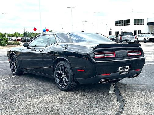 Pitch Black Clearcoat 2023 Dodge Challenger SXT