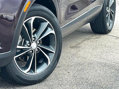 Deep 2021 Buick Encore GX Essence