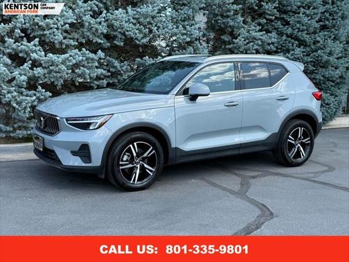 2024 Volvo XC40 B5 Core Bright Theme
