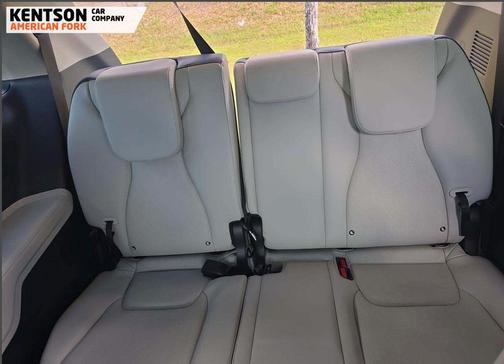 2025 Kia Carnival EX