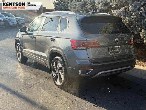 2024 Volkswagen Taos 1.5T SE