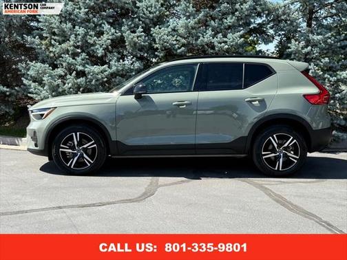 2024 Volvo XC40 B5 Core Bright Theme