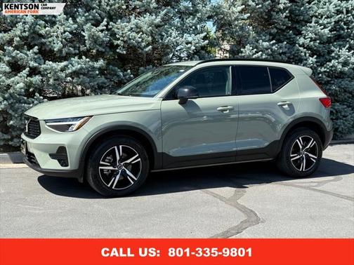 2024 Volvo XC40 B5 Core Bright Theme