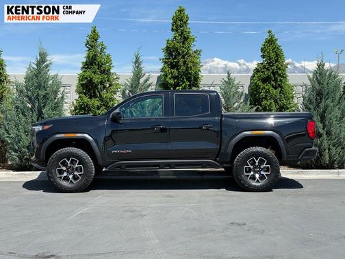 Onyx Black 2024 GMC Canyon AT4X