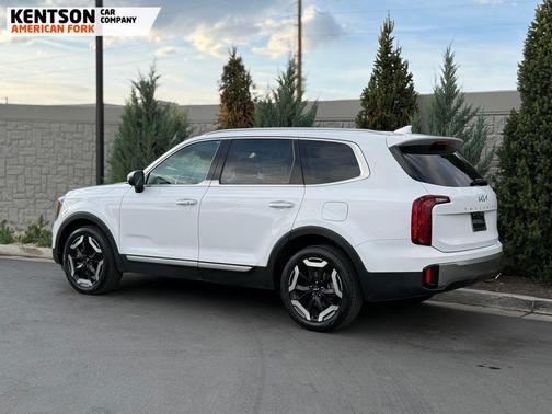 Glacial White Pearl 2025 Kia Telluride S