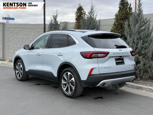 2025 Ford Escape Platinum