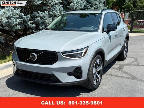 2024 Volvo XC40 B5 Core Bright Theme