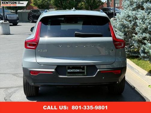 2024 Volvo XC40 B5 Core Bright Theme