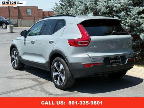2024 Volvo XC40 B5 Core Bright Theme
